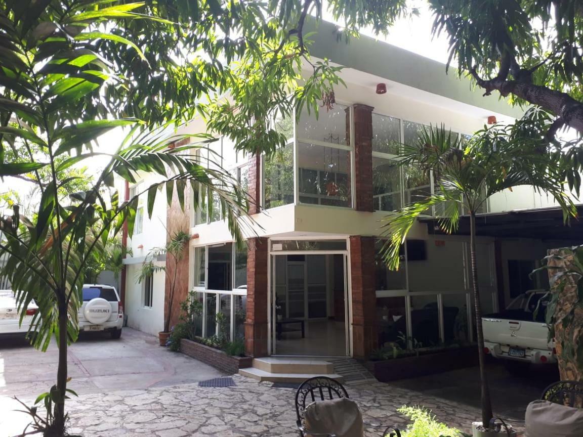 Hotel Alcaldeza - Garden House Maria Guadalupe Santo Domingo Exteriör bild