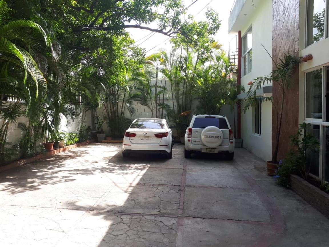 Hotel Alcaldeza - Garden House Maria Guadalupe Santo Domingo Exteriör bild